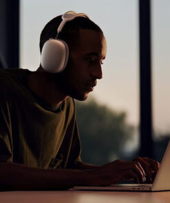 Alternative view of • سماعات لاسلكية بخاصية الغاء  الضوضاء